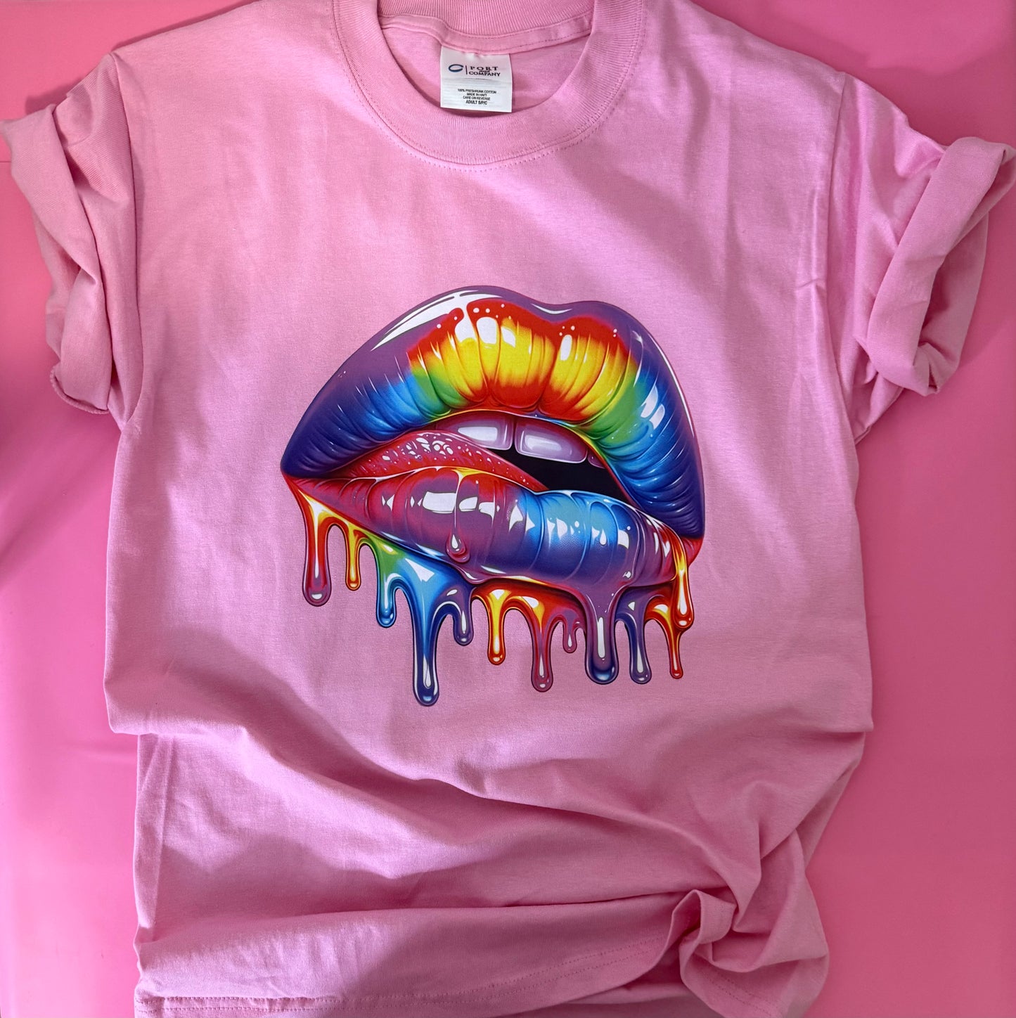 Pride vibrant lips T-shirt
